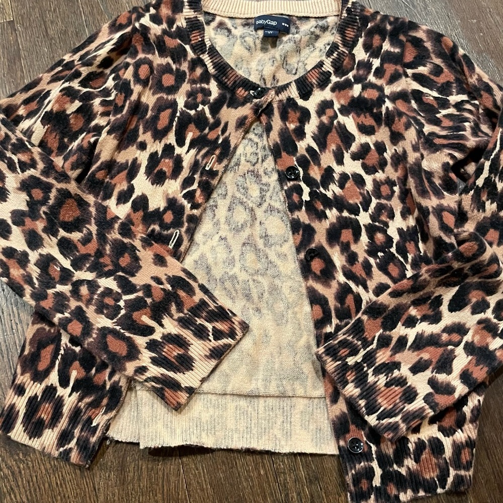 Gap Cheetah print cardigan sz 5 🐆🖤✨